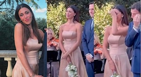 L'abito di Belen Rodriguez al matrimonio della sorella Cecilia in Toscana