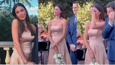 L'abito di Belen Rodriguez al matrimonio della sorella Cecilia in Toscana