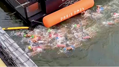 La Senna alle Olimpiadi nasconde un'altra trappola: il video impressionante del nuoto controcorrente