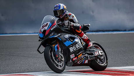 SBK, BMW sorride a Portimao: Razgatlioglu 1° davanti a Gerloff in FP1