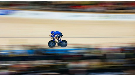 Jonathan Milan trionfa ai Mondiali su pista: medaglia d'oro e record nell'inseguimento individuale