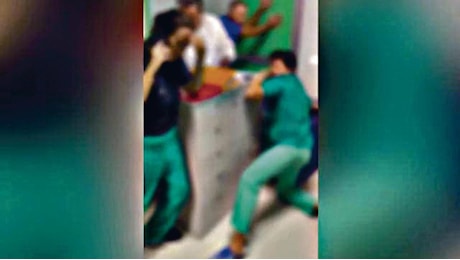 “In Puglia un medico su 2 vittima di violenza in ospedale”: l’inquietante report dell’Ordine. Sotto accusa gli accessi inutili al pronto soccorso