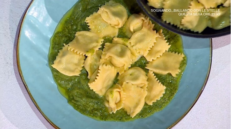 Tortelli burrata e zucchine di Daniele Persegani | É sempre mezzogiorno, 9 maggio 2025 - SofiaOggi.com Tortelli burrata e zucchine di Daniele Persegani | É sempre mezzogiorno, 9 maggio 2025 - SofiaOggi.com