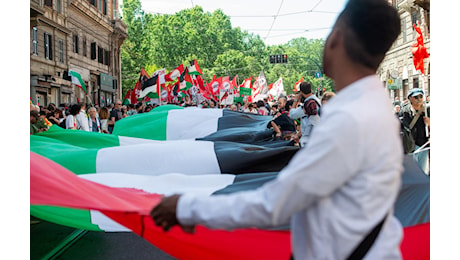 7 Ottobre, la questura di Torino vieta le manifestazioni pro Palestina