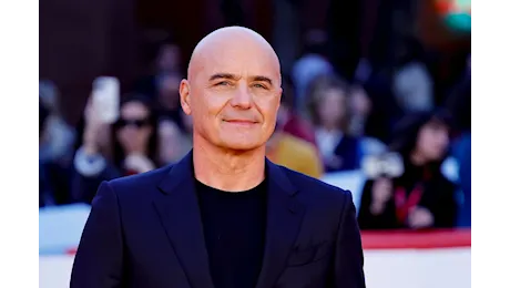 Luca Zingaretti fa mea culpa su Montalbano e debutta da regista citando Paolo Sorrentino