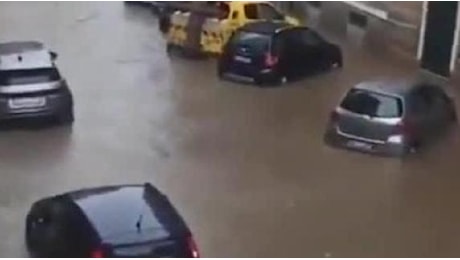 Auto sommerse dall'acqua a Savona durante l'ondata di maltempo