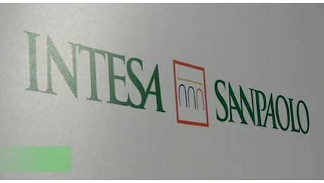 Intesa Sanpaolo app della banca down: problemi con stipendi e pensioni. Ecco cosa è successo