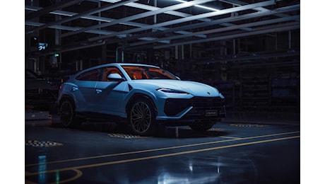 Se volete una Lamborghini Urus dovete aspettare fino al 2026