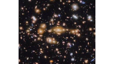 Il telescopio Webb vede 5 antichissime gemme cosmiche Fanno luce sull'universo primordiale. Italiani nello studio