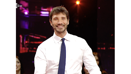 Ascolti di Rai2 alle stelle grazie allo show serale con Stefano De Martino