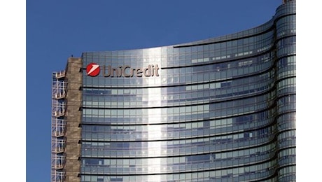 UniCredit: utile record nel trimestre, alza stime per fine anno