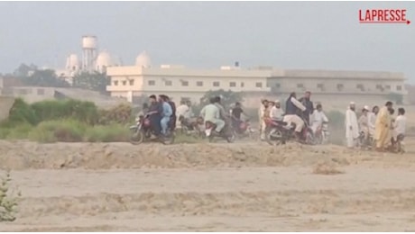 Pakistan, 19 i morti per attacchi India: 13 per raid su moschea