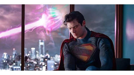 Superman spicca il volo nelle nuove immagini dal set del film di James Gunn!