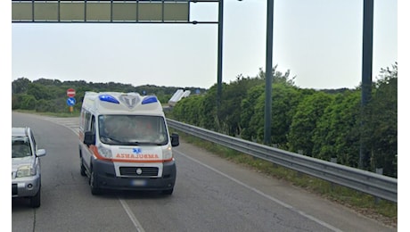 Dramma sulla tangenziale di Lecce, accosta e scende dall’auto: 47enne muore travolto da un furgoncino