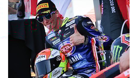 Superbike Assen: Ducati disastro, Bulega si ferma e Locatelli festeggia