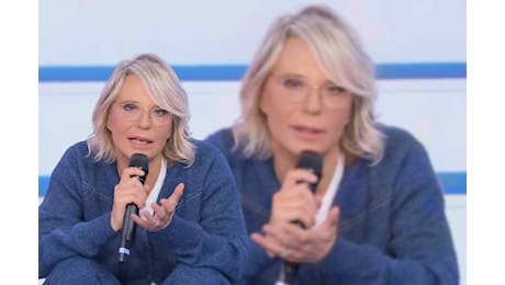 Uomini e Donne, arriva la segnalazione choc: Maria De Filippi furiosa