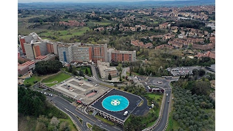 Bimba di 17 mesi muore dopo aver ingerito una pila inutile il trasferimento d'emergenza da Siena a Massa Carrara