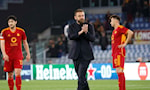 Roma-Bayer Leverkusen, De Rossi: «Karsdorp? Gli errori capitano a tutti, gli staremo vicino»