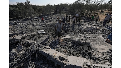 «Almeno 73 morti in un attacco aereo israeliano sulla Striscia di Gaza»