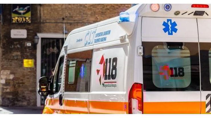 Auto travolge un gruppo di manifestanti per il 25 aprile a Lanciano, un morto - La Gazzetta del Mezzogiorno
