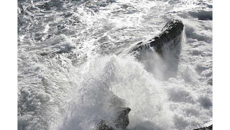 Venti di burrasca e mareggiate, è allerta meteo