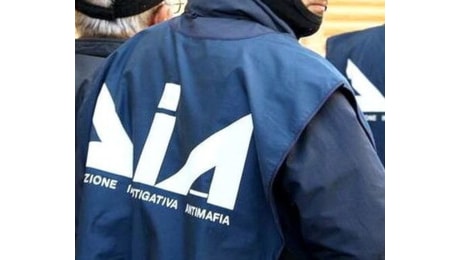 Operazione antimafia della DIA: sei arresti per intestazione fittizia, armi, droga ed estorsione