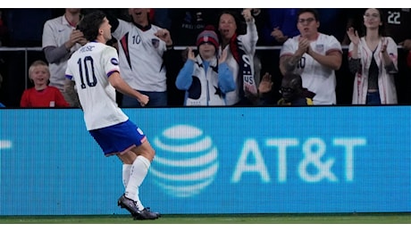 Pulisic celebra il gol con gli Stati Uniti ballando la “Trump Dance” (video). Poi spiega perché lo ha fatto