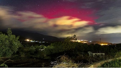 Magia della natura - L’Aurora boreale colora nuovamente i cieli della Calabria, lo spettacolo questa notte: ecco le foto