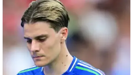Scommesse e siti illegali di poker, cosa rischiano i calciatori coinvolti e cosa sappiamo dell’indagine