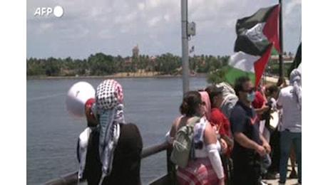 Incontro Trump-Netanyahu a Mar-a-Lago, la protesta di alcuni manifestanti pro Palestina