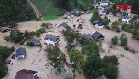 VIDEO Bosnia, le immagini delle inondazioni viste dai droni