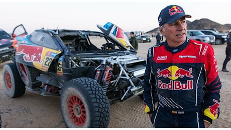 Dakar 2025: Carlos Sainz si ritira, troppi danni alla vettura. il suo Ford Raptor M Sport non era in grado di continuare