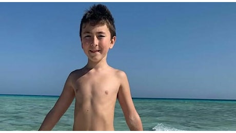 Bambino di 9 anni muore in vacanza a Marsa Alam, Mattia Cossettini sviene durante una gita in barca: i medici pensano a un colpo di calore