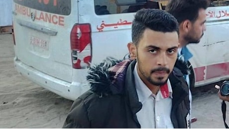 La madre del paramedico che ha filmato la strage dell’Idf: “Il mondo ora sa come ci uccidono a Gaza”