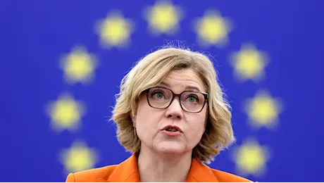 Così Meta penalizza i contenuti politici arbitrariamente e senza trasparenza