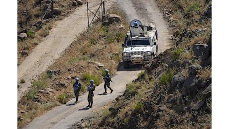 Libano, Unifil e militari italiani mantengono posizioni: “Israele sulla linea blu, poi tornati indietro”