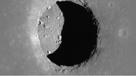 Il lato sotterraneo della Luna. Tunnel e grotte potranno ospitare gli astronauti