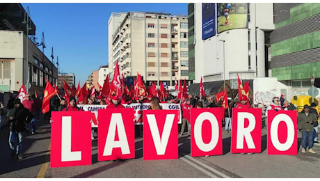 Sciopero generale e corteo a Mestre, «in 7mila a sfilare» fino a Piazzale Donatori di Sangue