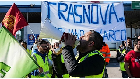 Stellantis Pomigliano, ancora sciopero: continua la protesta Trasnova