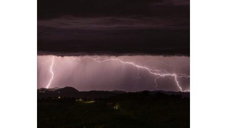 Ottobre porta subito due perturbazioni, rischio nubifragi in Emilia