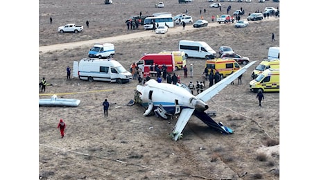 Kazakistan, l'aereo precipitato è stato colpito dal territorio russo