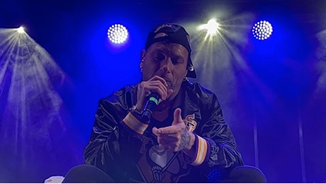 A Piazza Duomo Clementino, il rapper conquista Messina FOTO e VIDEO