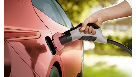 Auto elettriche: ecco quante ne sono state vendute nel mondo nel 2024