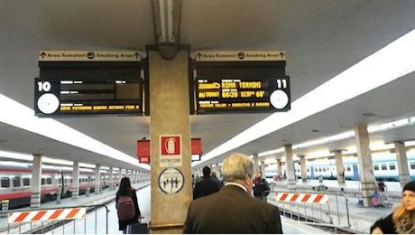 Firenze, caos treni e ritardi. Un guasto sulla linea paralizza anche Santa Maria Novella