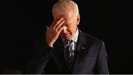 Biden è rallentato, l'invecchiamento è galoppante. Il Wp ha ascoltato 21 persone che sono a contatto col presidente