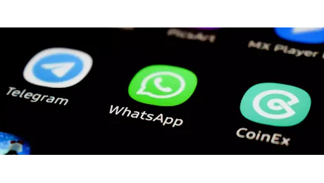 WhatsApp copia AirDrop: si potrà condividere file con tutti, senza rete