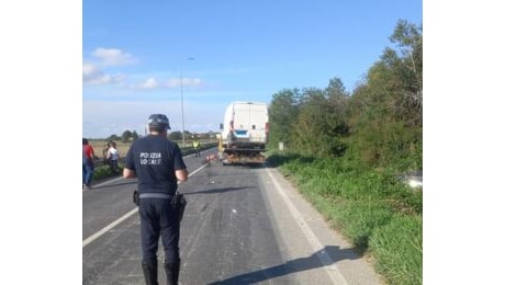 Terribile scontro tra quattro veicoli in via Sant'Alberto, deceduto al Bufalini dopo i soccorsi un 41enne