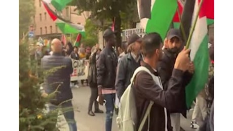 Italia-Israele, al via corteo a Udine: Diamo un calcio all'apartheid