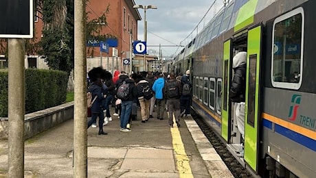 Treni, odissea quotidiana sulla tratta ferroviaria Roma-Cassino: pendolari in rivolta