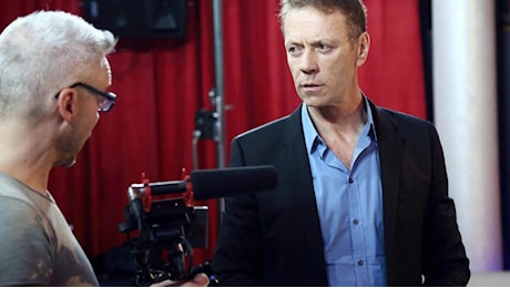 Rocco Siffredi vs Iene, i filmati in esclusiva MOW che distruggono le accuse: davvero non si sapeva nulla delle scene ed erano tutti non professionisti? Ecco la verità [VIDEO] - MOW - Mowmag.com